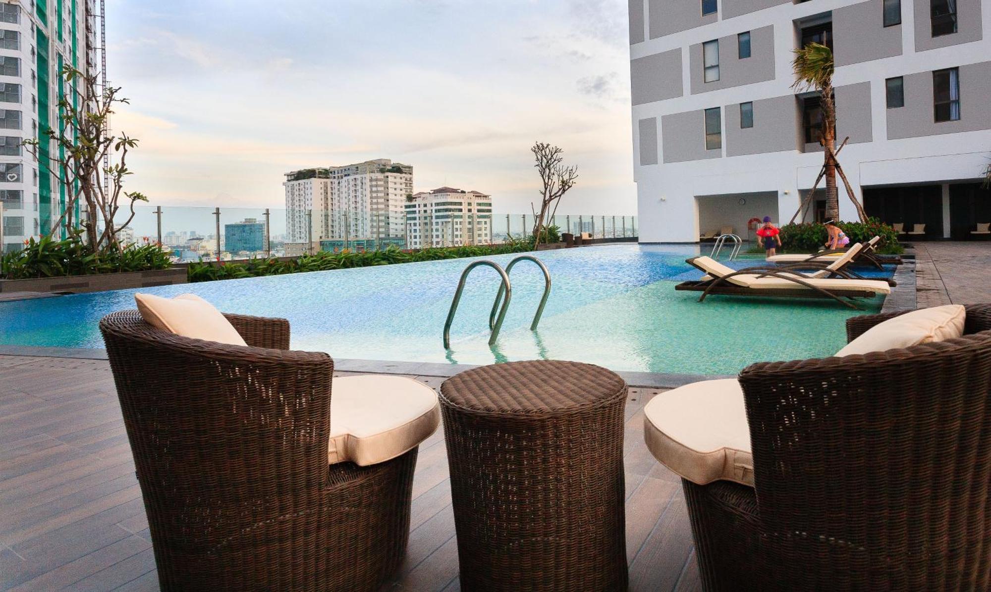 Refined Saigon - Rivergate Aparment - Free Pool, Free Internet Sim For 3 Nights, Free Pick Up For 5 Nights Apartment *