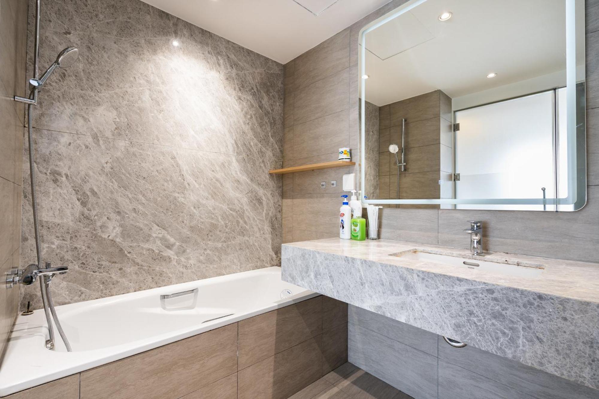 Refined Saigon - Rivergate Aparment - Free Pool, Free Internet Sim For 3 Nights, Free Pick Up For 5 Nights Apartamento *