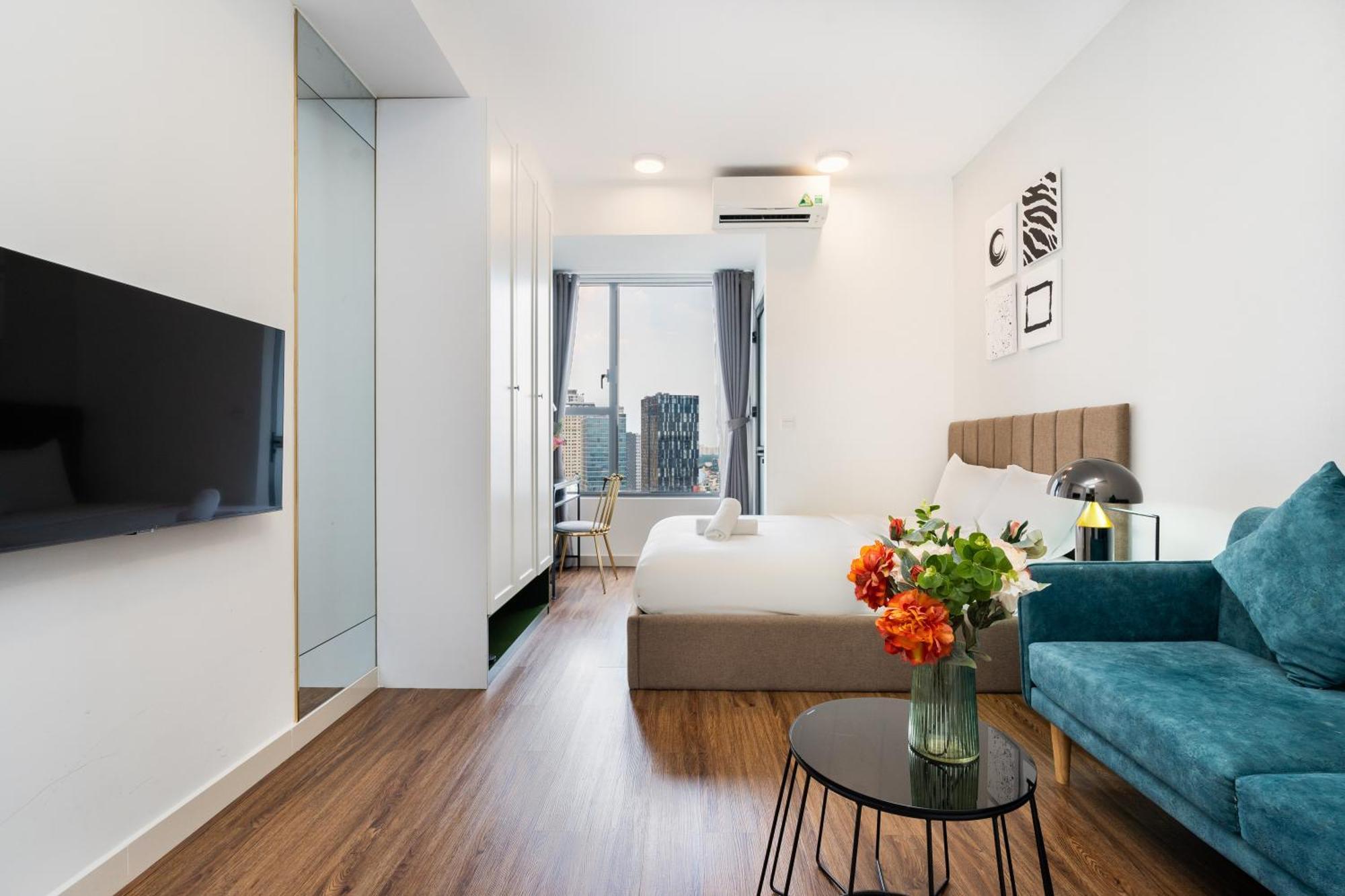 Refined Saigon - Rivergate Aparment - Free Pool, Free Internet Sim For 3 Nights, Free Pick Up For 5 Nights
