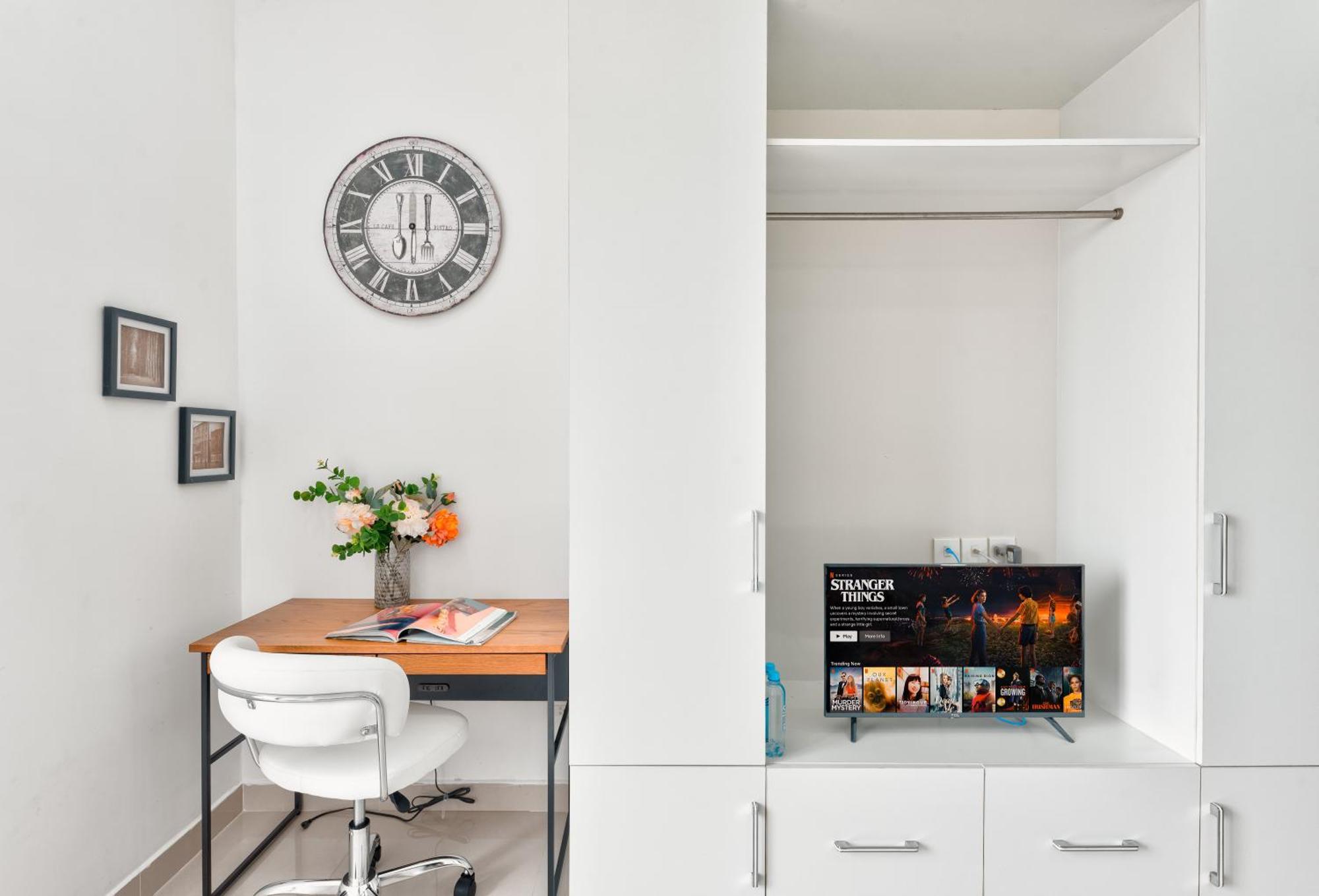 Refined Saigon - Rivergate Aparment - Free Pool, Free Internet Sim For 3 Nights, Free Pick Up For 5 Nights