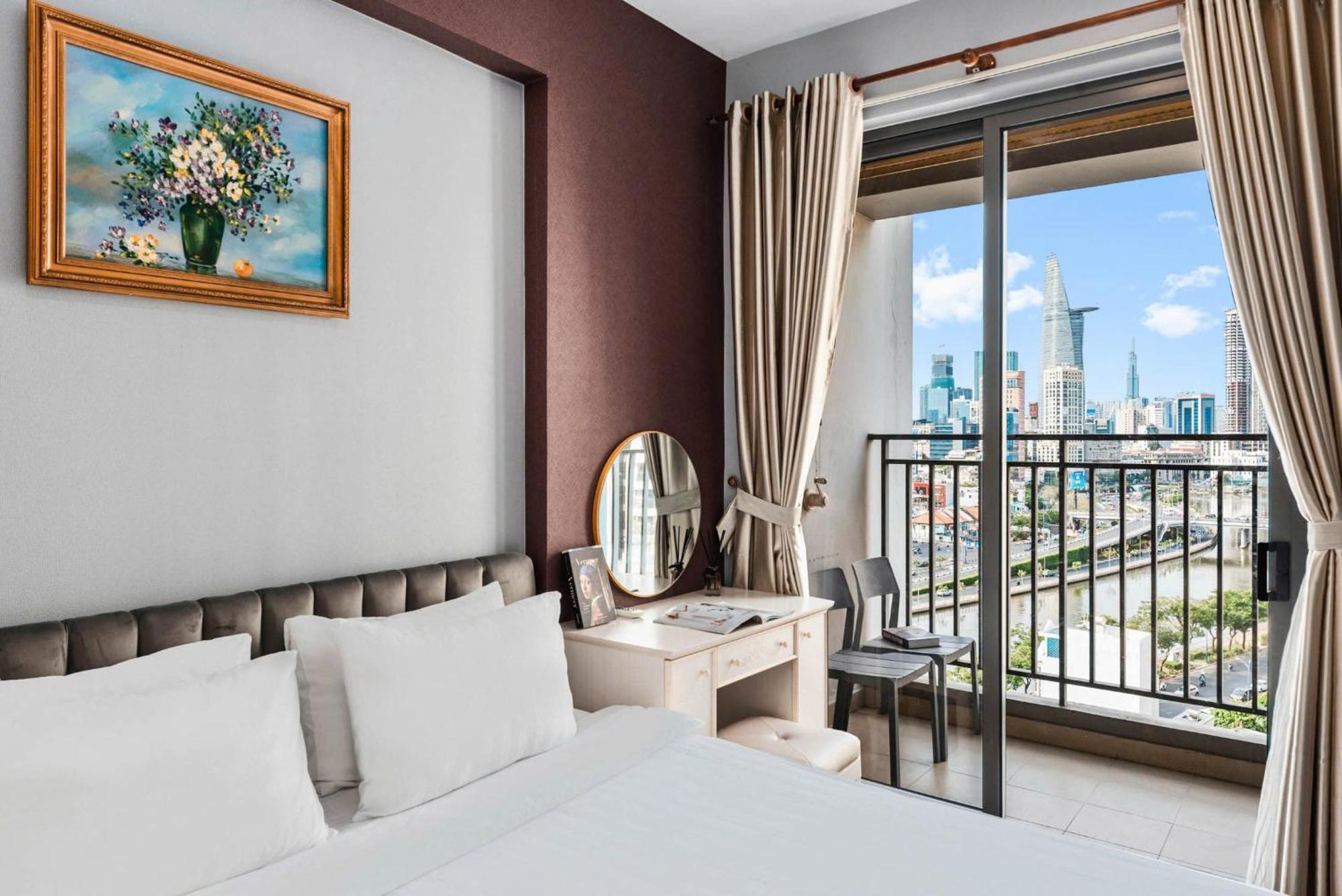 Apartamento Refined Saigon - Rivergate Aparment - Free Pool, Free Internet Sim For 3 Nights, Free Pick Up For 5 Nights *