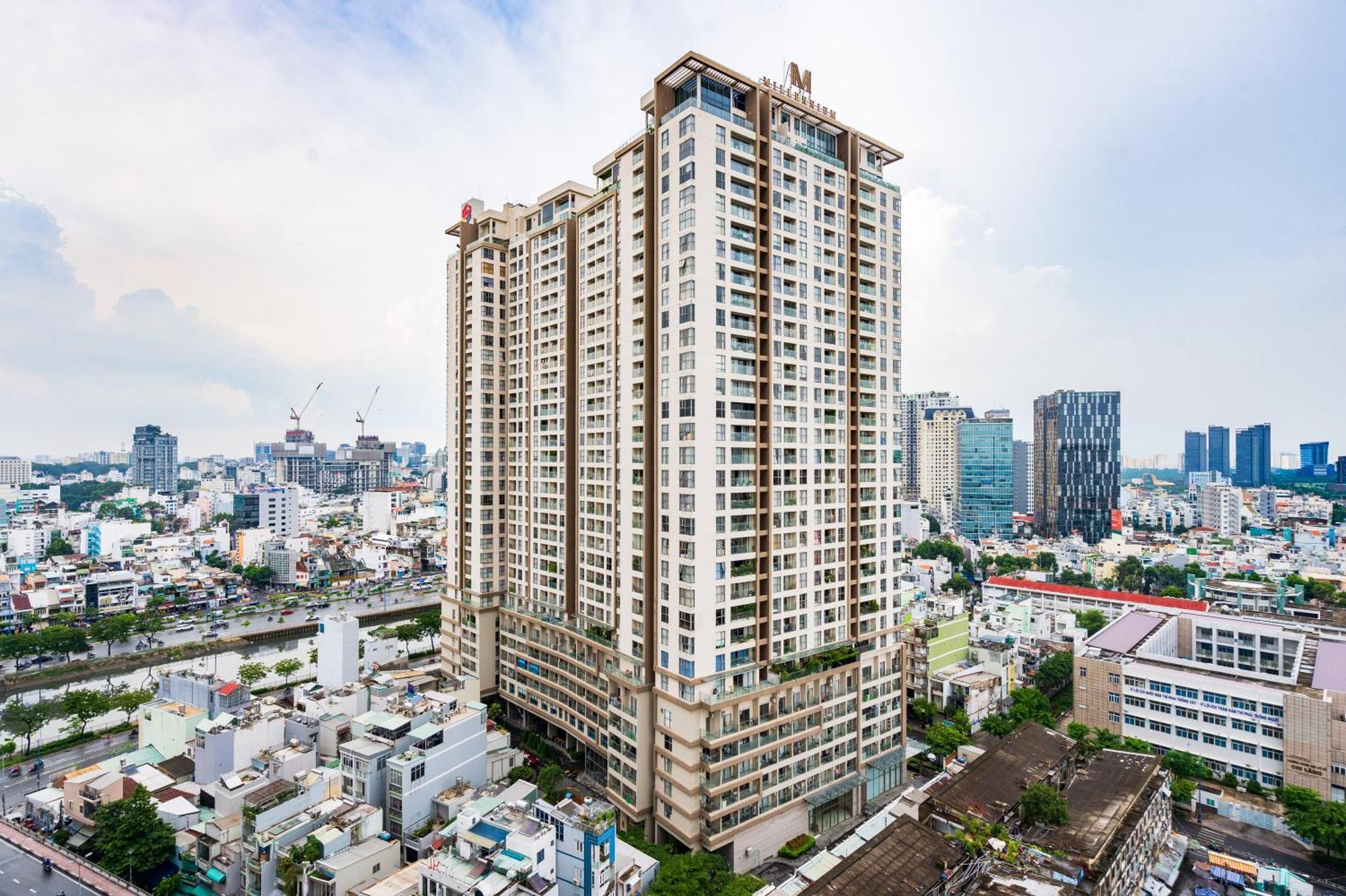 Apartamento Refined Saigon - Rivergate Aparment - Free Pool, Free Internet Sim For 3 Nights, Free Pick Up For 5 Nights *