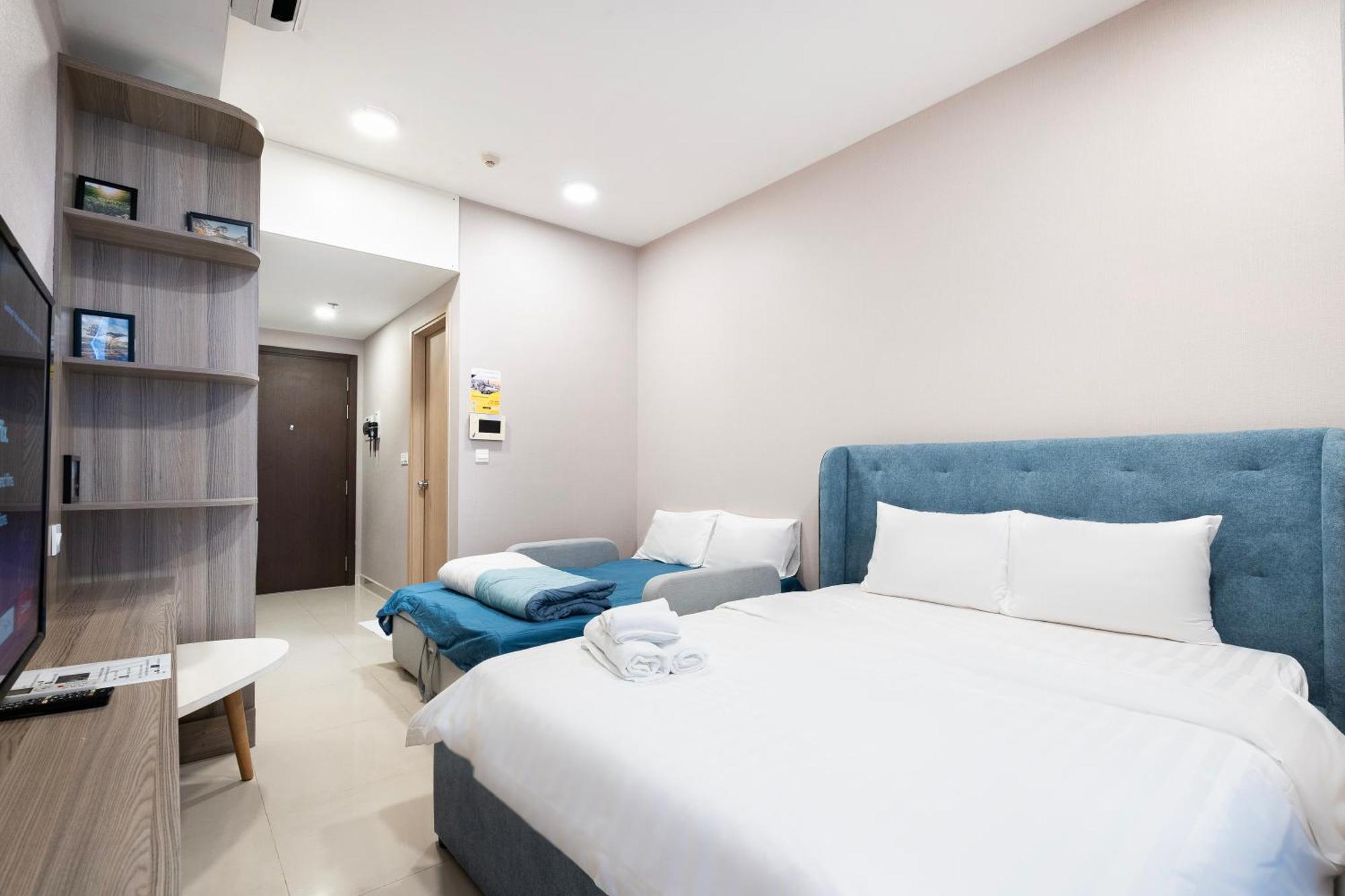 Refined Saigon - Rivergate Aparment - Free Pool, Free Internet Sim For 3 Nights, Free Pick Up For 5 Nights