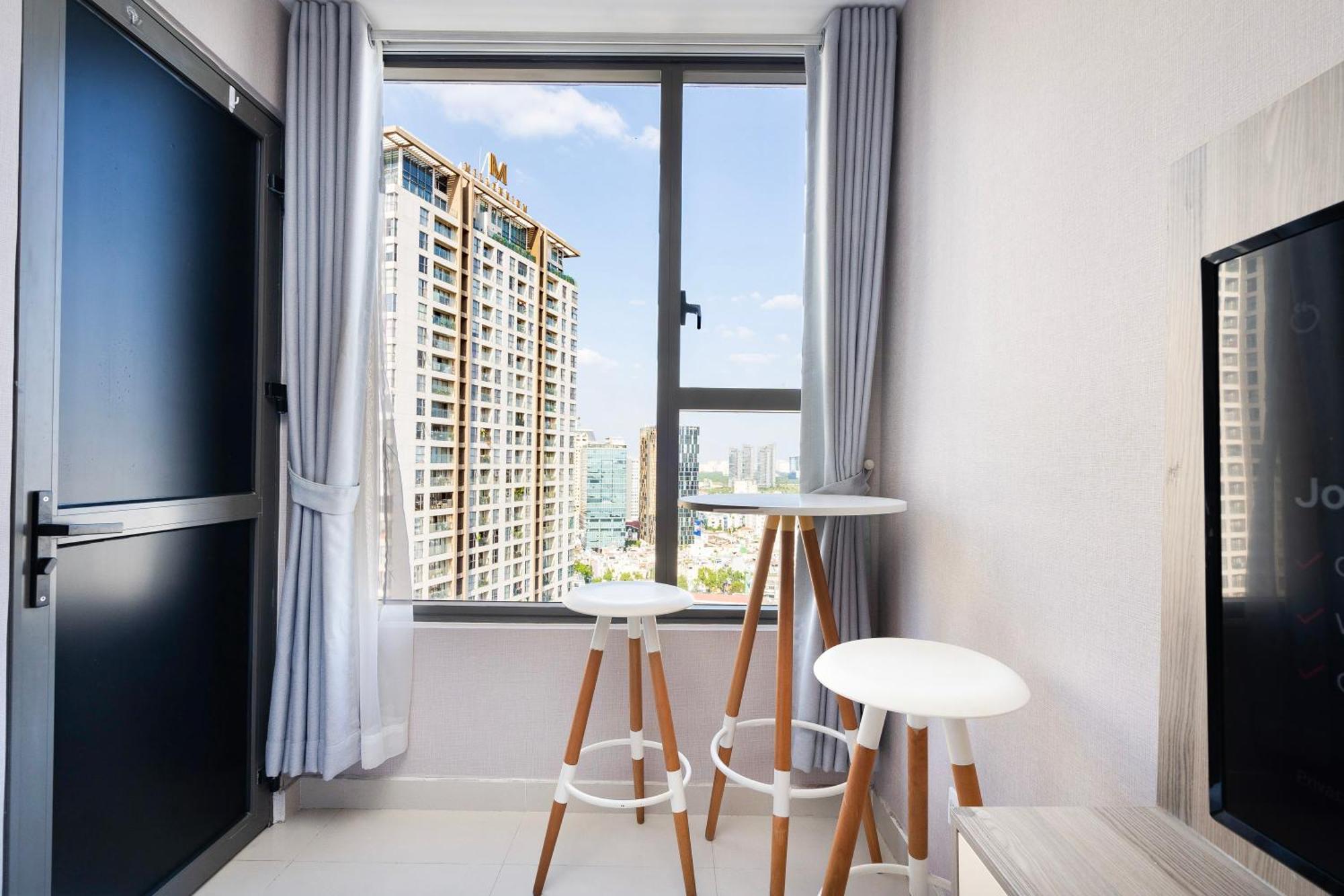 Apartamento Refined Saigon - Rivergate Aparment - Free Pool, Free Internet Sim For 3 Nights, Free Pick Up For 5 Nights *